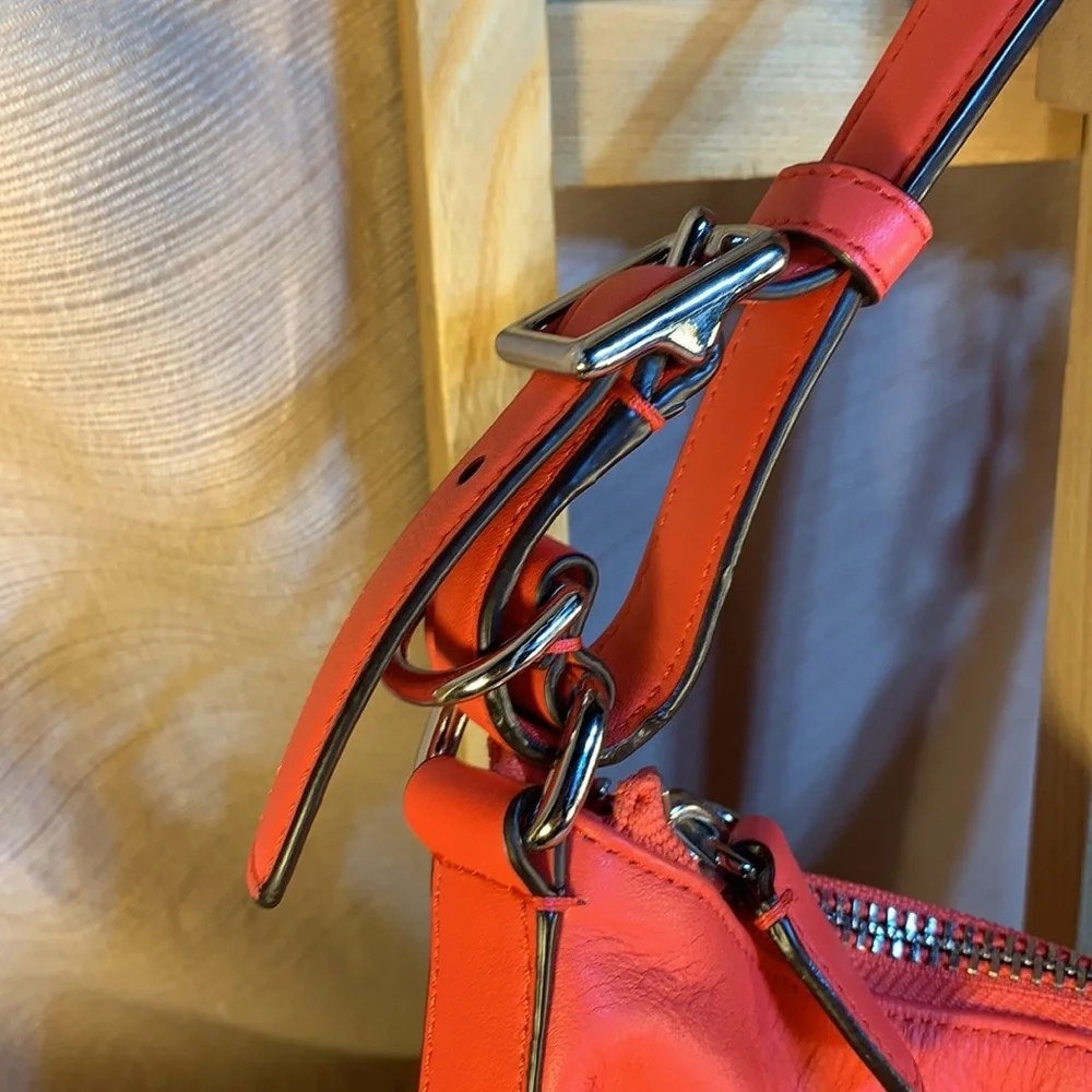 Coach leather satchel w/removable shoulder strap